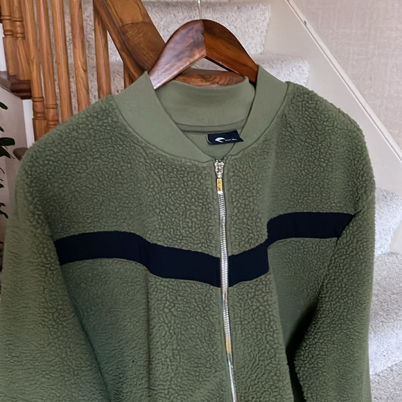 Zyia Green & Black Sherpa Fleece Zip Up - Picture 2 of 8
